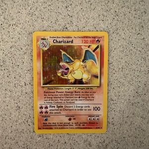 Pokémon TCG Charizard Base Set 4/102 Holo Unlimited Holo Rare-new condition
